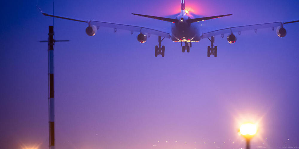 Der Zürcher Regierungsrat spricht sich gegen die Flughafen-Nachtruhe-Initiative aus. (Archivbild)