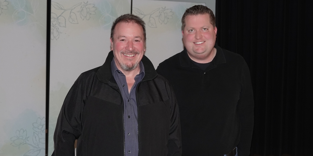 Nationalrat und SVP-Kantonalpräsident Walter Gartmann (l.) zusammen mit Kantonsrat Bernhard Zahner, der die Versammlung leitete.