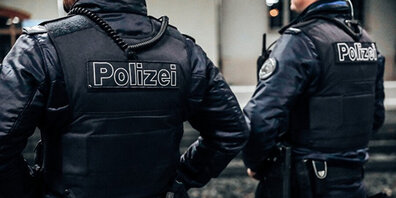 Ein 20-jähriger Schweizer und eine 17-jährige Österreicherin wurden festgenommen. (Symbolbild)