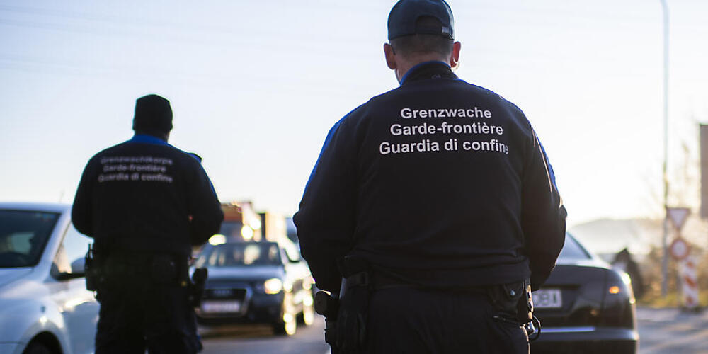 Für eine Verbesserung der Verkehrssituation zwischen Lustenau A und Au SG werden Massnahmen getestet. (Archivbild)