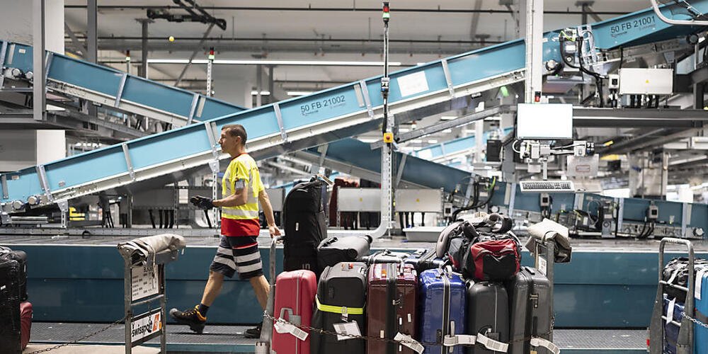 Das Marihuana befand sich im Koffer der 24-Jährigen. (Symbolbild)