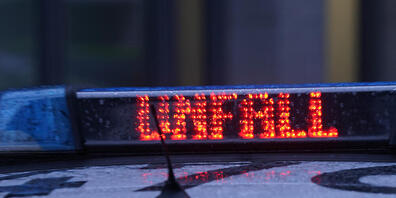 Drei Personen haben sich am Montagabend bei einem Unfall in der Stadt Zürich verletzt. (Symbolbild)