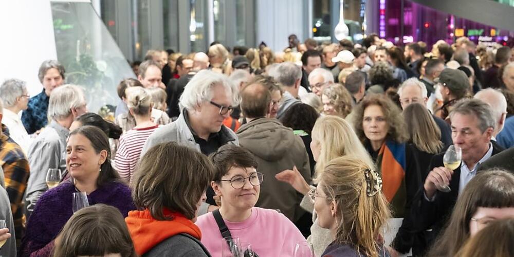 Einen grossen Ansturm erlebte das Aargauer Kunsthaus auch bei der Vernissage zur "Auswahl 24" am 15. November.
