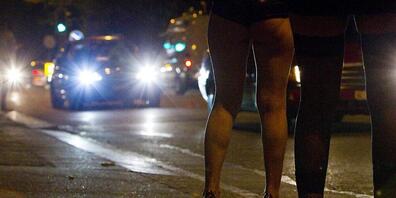 Anschaffen an der Langstrasse ist derzeit illegal. In der Realität existiert aber bereits heute ein Strassenstrich. Der Gemeinderat will diesen deshalb legalisieren. (Archivbild)