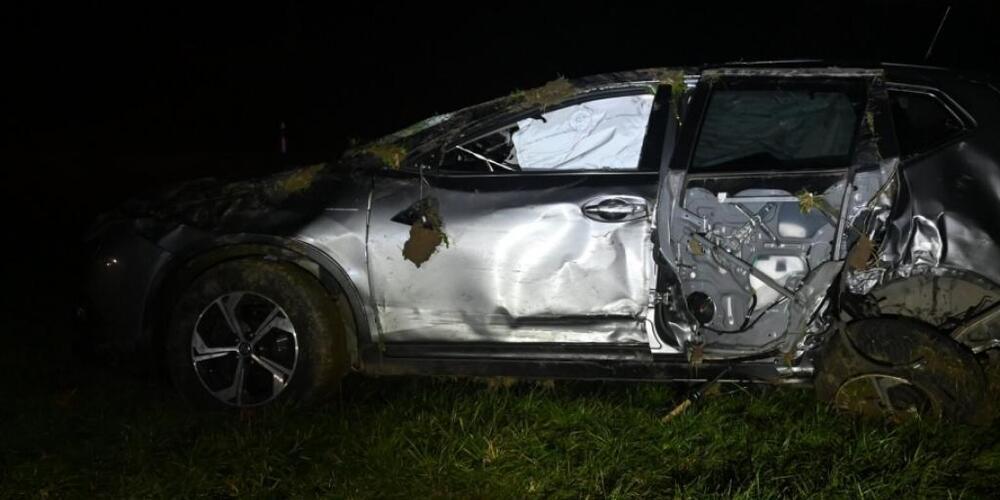 Ein 22-jähriger Lenker kam in Altstätten SG von der Strasse ab. Weil er nicht nüchtern am Steuer sass, musste er seinen Fahrausweis vor Ort abgeben.