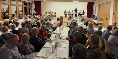 Vollbesetzter Saal an der Hauptversammlung der Donnerstagsgesellschaft Oberuzwil.