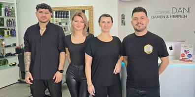 Das kürzlich erweiterte Team von DANI Coiffure freut sich auf ihren Besuch. Ganz rechts im Bild Geschäftsinhaber Dani Tairi.