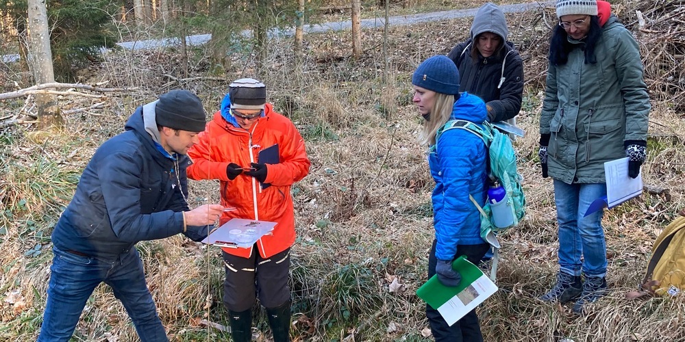 Quellenforscher bei der Arbeit