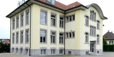 Die Wetziker Bevölkerung hat sich für die Gesamtsanierung der Schulanlage Bühl ausgesprochen. (Archivbild)