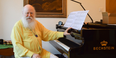 «Ich bin kein aufgeregter Mensch, habe auch kein  Lampenfieber», sagt Werner Bärtschi Pianist, Komponist und Organisator der Schaffhauser Meisterkurse.