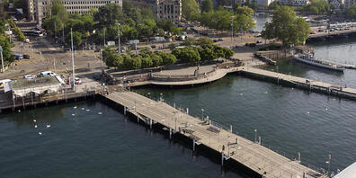 Anstelle des Kiosks (links im Bild) soll am Bürkliplatz in Zürich ein "Seerestaurant" entstehen. Die Pläne sorgen nicht nur für Zustimmung. (Archivbild)