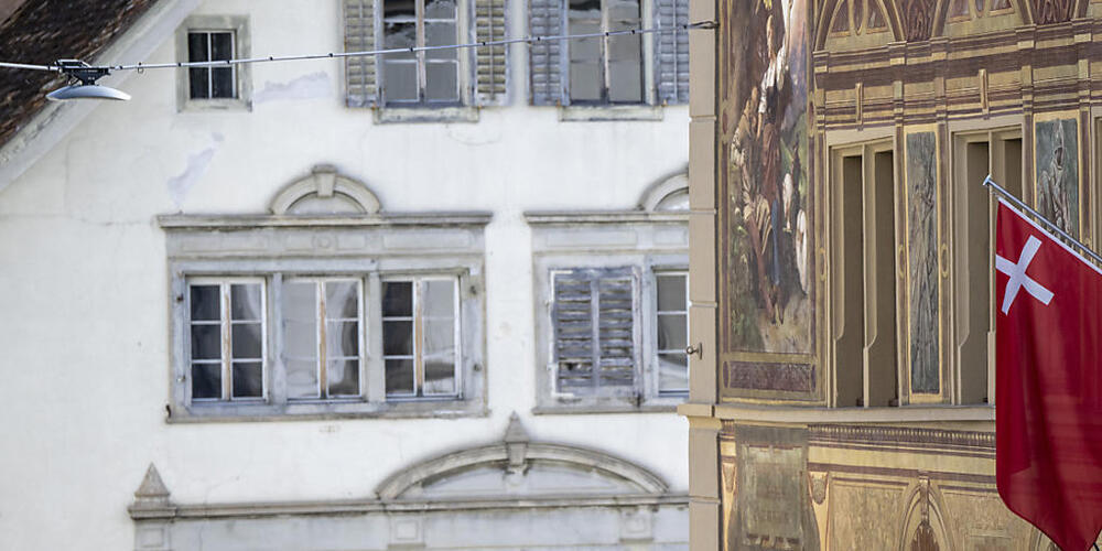 Die Schwyzer Regierung fordert in einem Brief an den Bundesrat Korrekturen im Asylsystem. (Archivaufnahme)