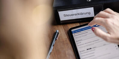 Der Kanton Aargau soll in Steuerangelegenheiten effizienter und für die Steuerzahlenden kundenfreundlicher werden. Eine Projektgruppe aus Kantons- und Gemeindebehörden schlägt dazu Änderungen vor. (Symbolbild)