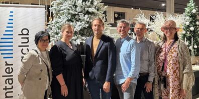 Freuten sich über grossen Zuspruch: Sabine und Melanie Schneider (beide vom Gastgeber Schneider Korbwaren) mit Willy Tanner, Simon Ender, Gerry Frick und Margit Hinterholzer (alle RMC)