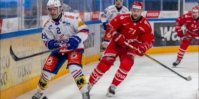 Hart umkämpft: Nicklas Jensen (r.) und und der Klotener Thomas Grégoire schenken sich nichts.