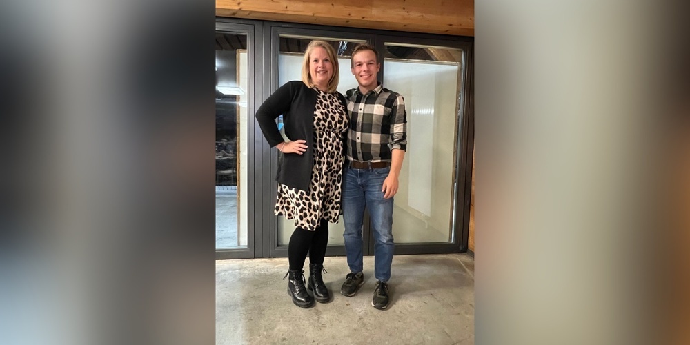 Carmen und Ramon erhielten ein kleines Präsent der Wertschätzung.