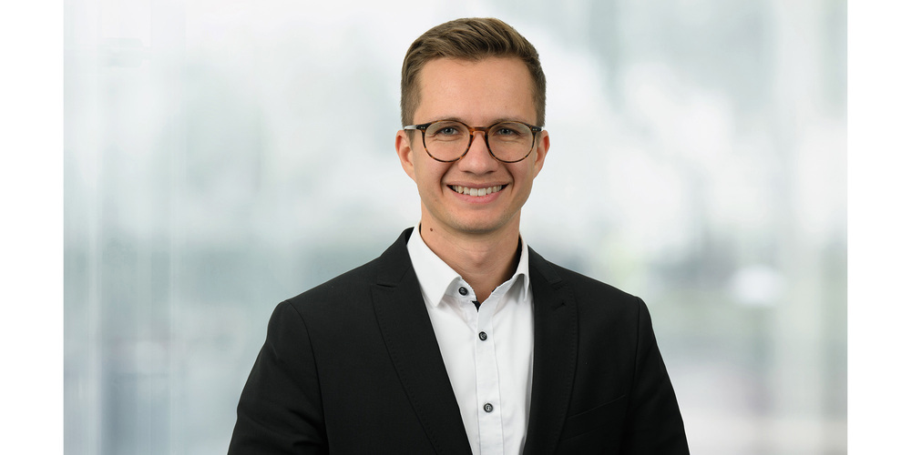 Yannick Vögele von der Schaffhauser Kantonalbank spricht über das Vorsorgen, welches mit einem Marathon verglichen werden kann.