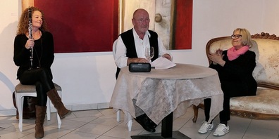 v.l. Klarinettistin Sandra Schmid, Literat Jack E. Griss, Künstlerin Verena Brassel