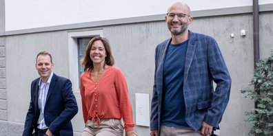 Die drei Kandidierenden der Grünliberalen für die Behörden von Rapperswil-Jona (v.l.): Philemon Lenherr, Bianca Brunner und Boris Meier (Bild: Moritz Schmid).