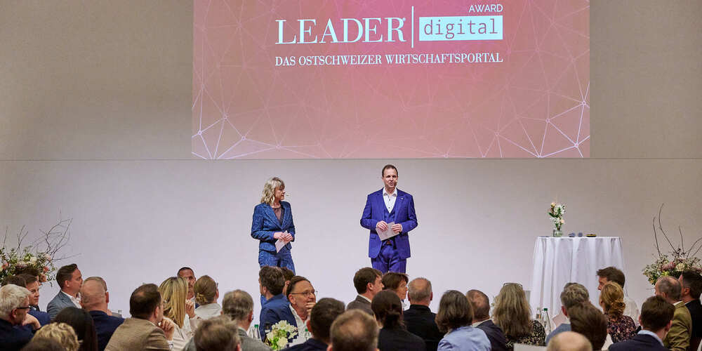 Moderatorin Daniela Lager und OK-Präsident Christoph Lanter beim LDA 2023