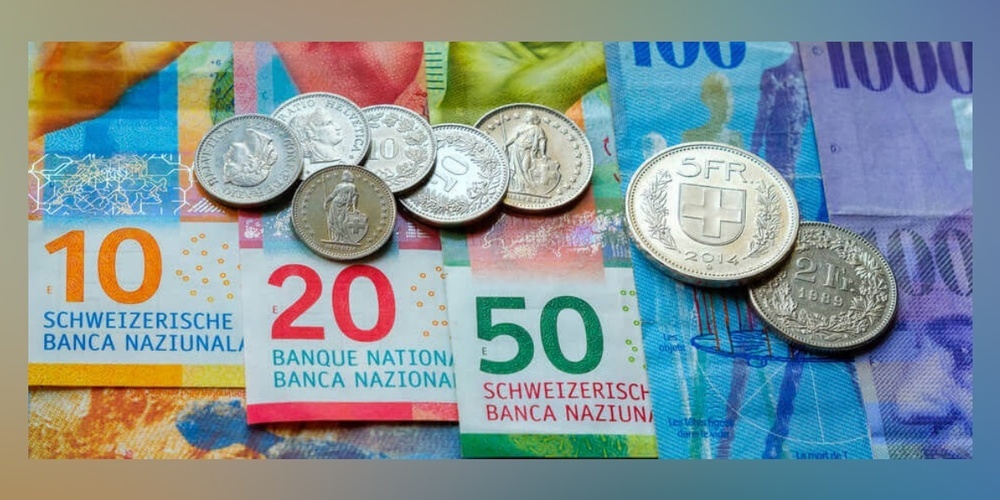 Trotz kritischer Finanzlage soll eine Lohnerhöhung für die Kantonsräte gesprochen werden. (Symbolbild)