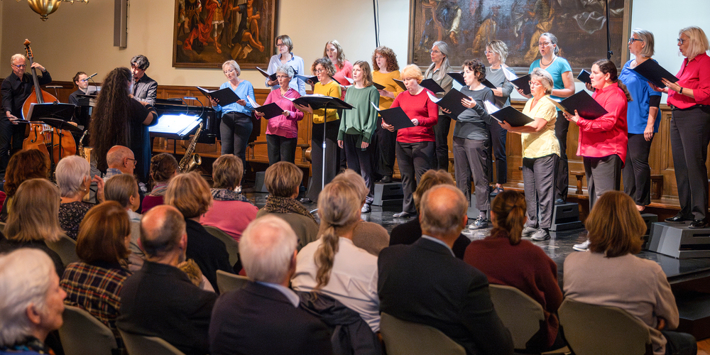 Vocalissimo, Leitung Daniela David, Combo:  Oscar Velásquez, Saxophon, Adrian Uhr, Bass  Manuel Ledergerber, Klavier