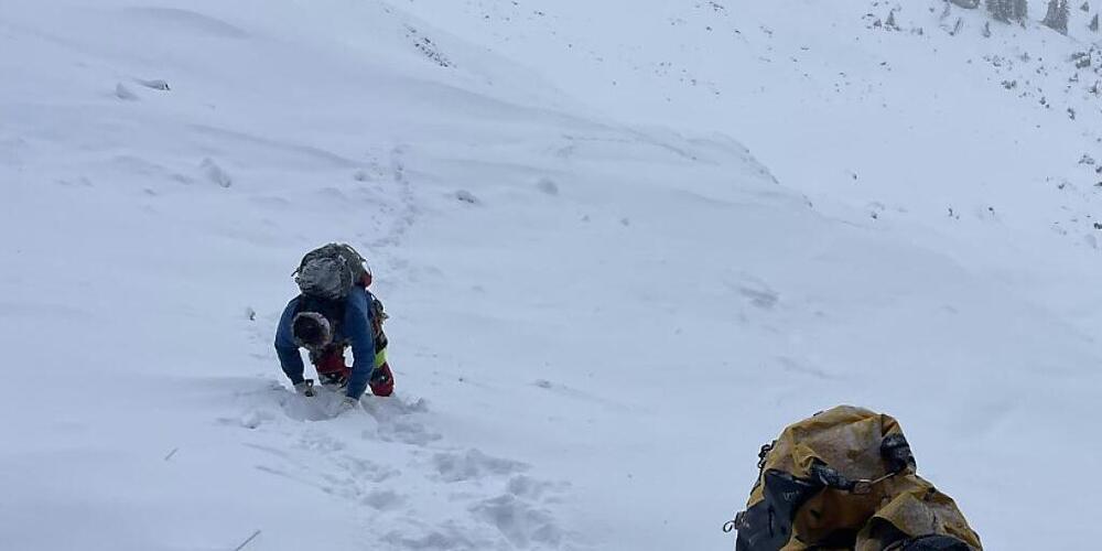 Bergretter steigen am Pilatus zum abgestürzten Wanderer auf.