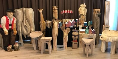 Bei der Weihnachts-Gruppenausstellung im Stellwerk dreht sich vieles um Holz.