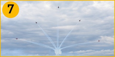 Flugshow am Seenachtsfest in Lachen.