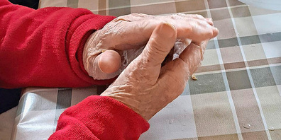 Chnödli drehen – eine alte Gewohnheit.