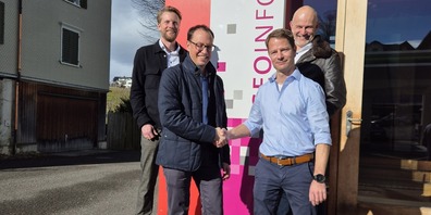 Martin Montag (CCO iNovitas), Hannes Eugster (CEO & Founder iNovitas), Andreas Kuratli (Geschäftsleiter Geoinfo Applications AG) und Adrian Eichrodt (CEO, Verwaltungsrat, Partner Geoinfo-Gruppe).