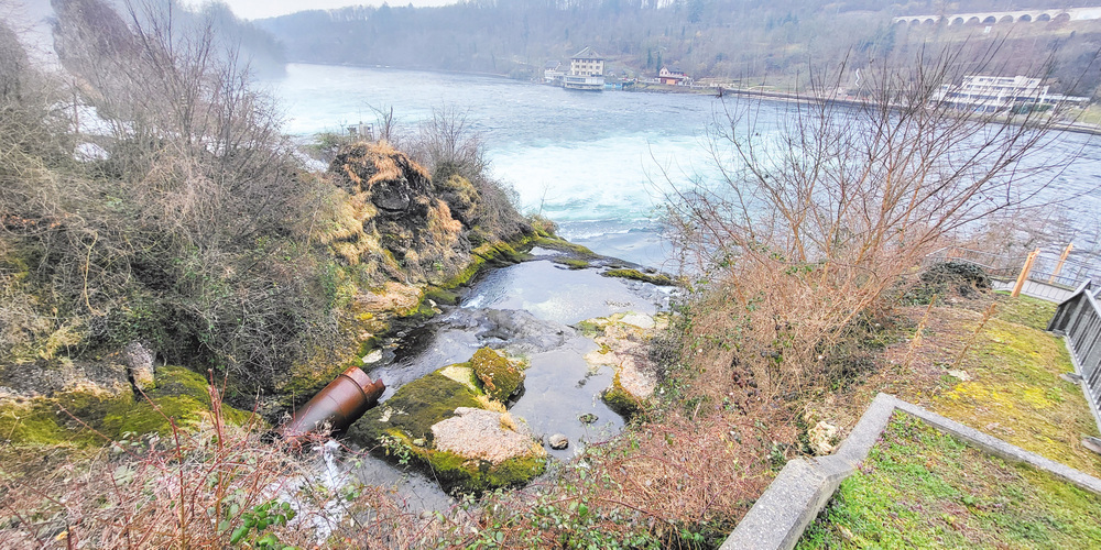 Das nun ans Tageslicht gekommene Stahlrohr war das Saugrohr eines alten SIG-Wasserkraftwerkes.