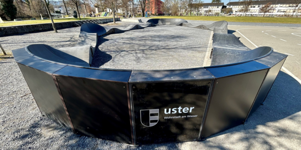 Ab dem 4. März 2025 kann man auf dem Pumptrack im Pünt-Areal sein Können wieder unter Beweis stellen.