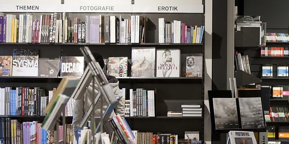 Postkunden müssen in der Zürcher Innenstadt ihre Geschäfte ab 2026 im Orell Füssli erledigen. Die Post Urania wird geschlossen. (Archivbild)