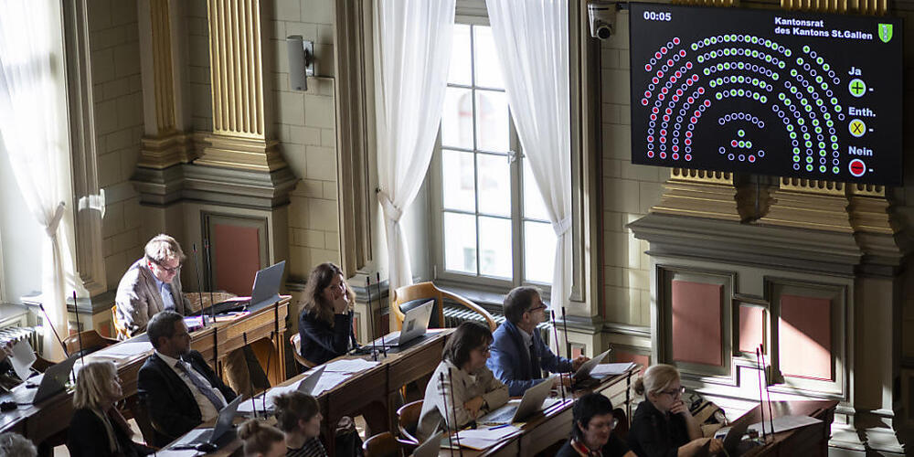 Die Mehrheit des St.Galler Kantonsrats will die Staatsausgaben bis 2028 um 180 Millionen Franken senken. (Archivbild)