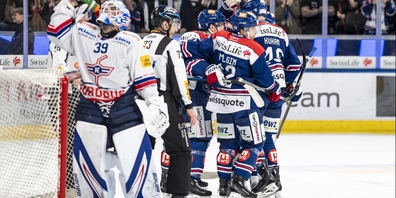 Kloten muss leer schlucken. Die ZSC Lions jubeln über die Halbfinal-Qualifikation.