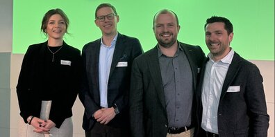 Oskar Seger (2. v. r.) wurde nach sieben Jahren aus dem Vorstand verabschiedet, als neues Vorstandsmitglied wählte die GV Thomas Osterwalder (2. v. l.). Flankiert werden die beiden vom Co-Präsidium Nayla Stössel und Alexander Morant