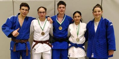 Das Senior und U21 Team des Judo Club St.Gallen_Gossau mit Claudio Knill, Shadee Bold Spencer Reichhardt, Julia Alali und Fabienne Knill.