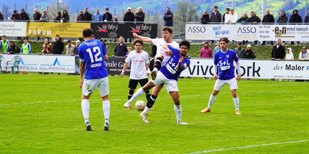 Carlos De Almeida (Mitte) brachte Widnau in Führung. 