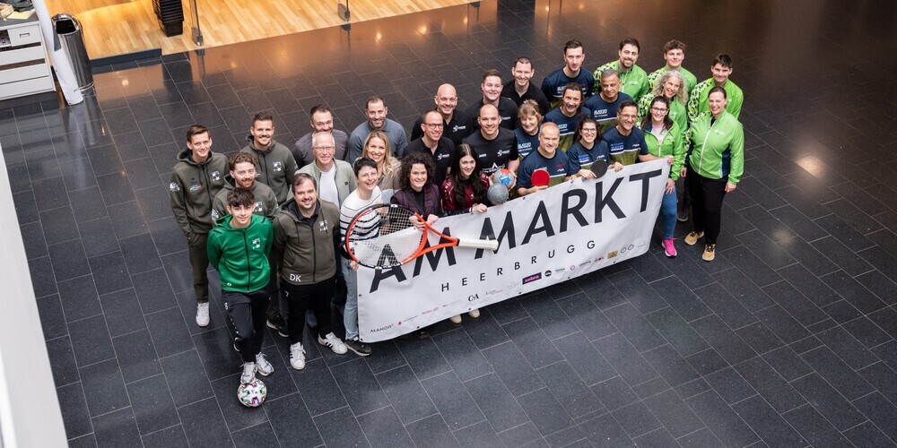 Die ausgewählten Vereine an der Übergabe der Sponsorings im Einkaufszentrum Am Markt in Heerbrugg