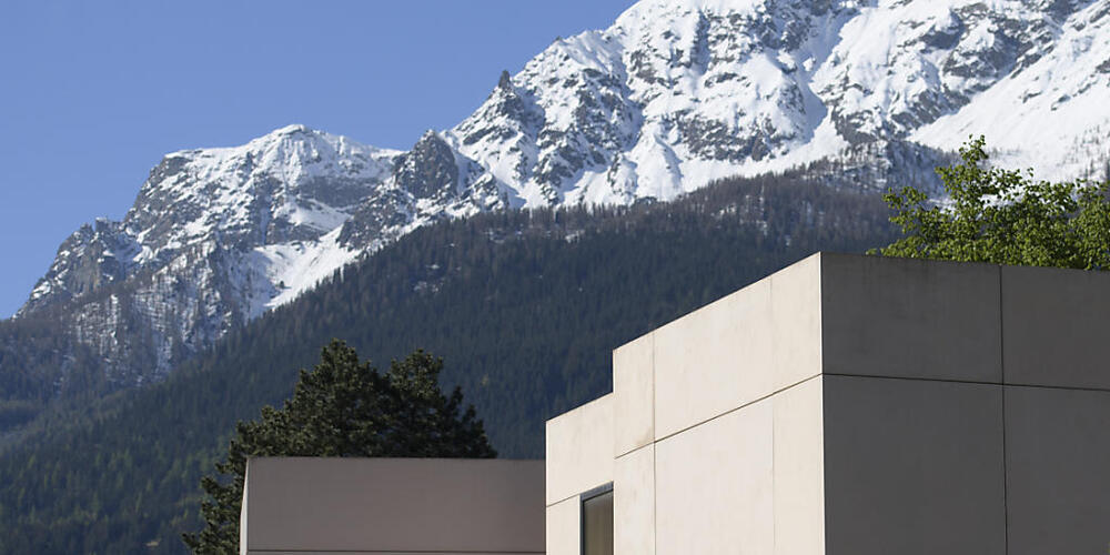 Repower mit Sitz in Poschiavo meldete am Dienstag, dass in drei Ortschaften im Prättigau zeitweise der Strom ausgefallen war. (Archivbild)