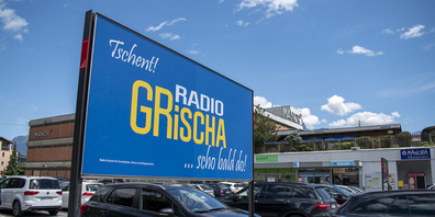Nun doch nicht: Im Sommer 2024 wurde in der Region bereits grossflächig Werbung für das kommende Radio Grischa gemacht.
