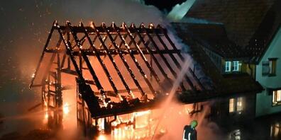 Der Brand einer Scheune in Altstätten SG hat einen Sachschaden von mehreren hunderttausend Franken verursacht.