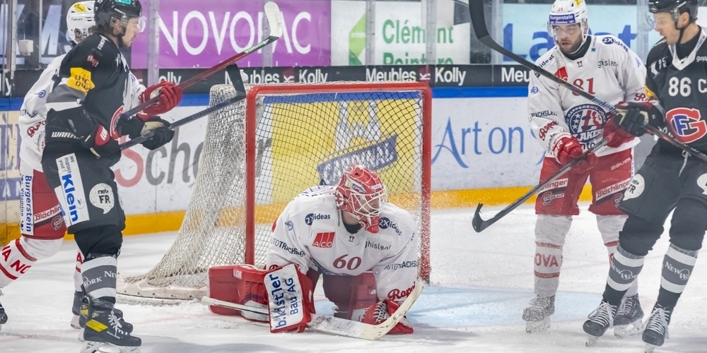 Lakers-Goalie Nyffeler wehrt sich nach Kräften: Aber in Freiburg erlebt er einen frustrierenden Abend.