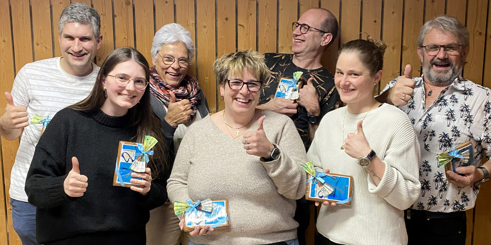 Ausgezeichnet für hervorragenden Probenbesuch: Anton Vogel, Katharina Nett, Yvonne Beglinger, Sarah Rüegg, Stephan Bleisch, Angela Hoch und Kurt Hoch