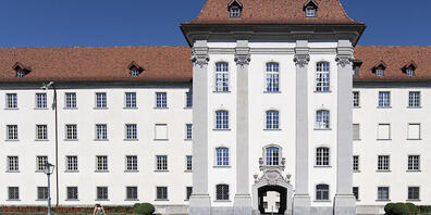 Das Entlastungspaket wird unter anderem das Staatspersonal treffen. (Archivbild)