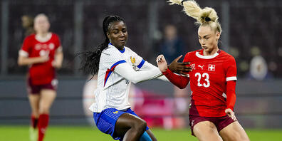 Das Sportamt Basel-Stadt will in Zusammenarbeit mit Sportverbänden die Anzahl Frauen und Mädchen im Fussball erhöhen. (Archivbild)