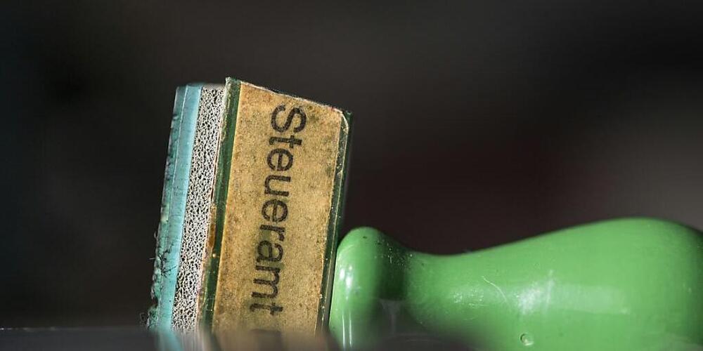 Das Steueramt des Kantons Aargau hat die Steuererklärung einer Aktiengesellschaft über zehn Jahre lang liegen gelassen. Weil nach 15 Jahren keine rechtskräftige Steuerveranlagung vorliegt, ist die Sache verjährt, wie das Verwaltungsgericht en...