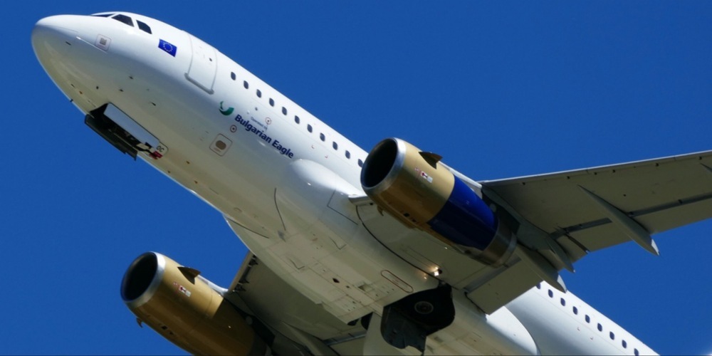 Bald ein alltägliches Bild? Startende Flugzeuge über der Stadt Zürich.