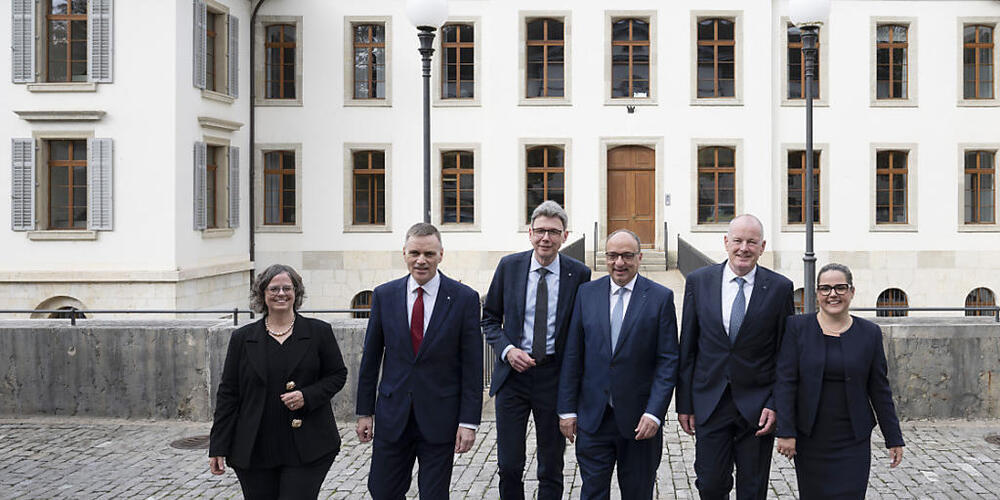 Der Aargauer Regierungsrat regt einen Steuerrabatt an, den der Grosse Rat bei unerwarteten Überschüssen gewähren kann. Mehrere Parteien zeigen sich in der Anhörung skeptisch. (Symbolbild)